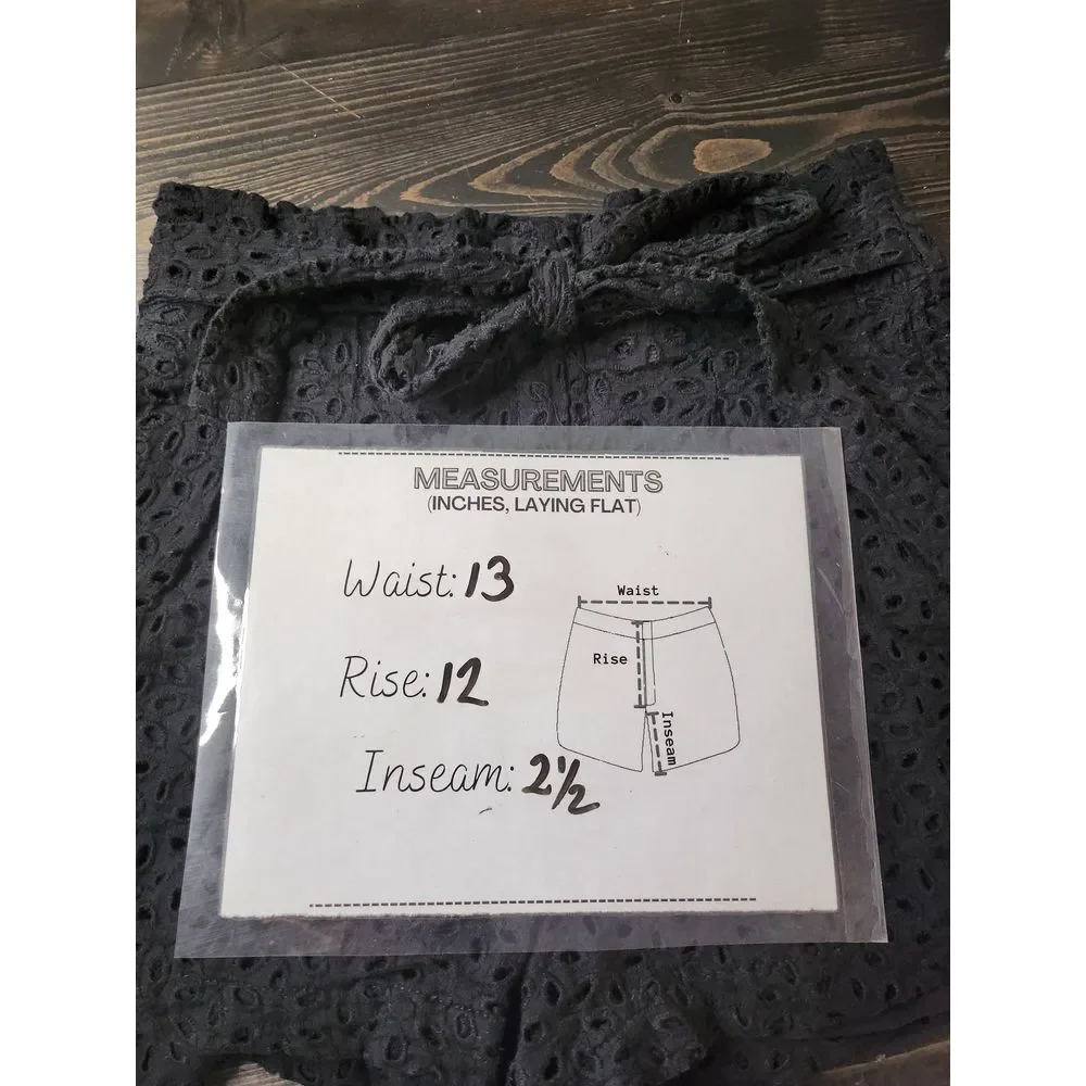 Womans Black Eyelet‎ Shorts  Size Small Pull on front tie fully Lined Pockets